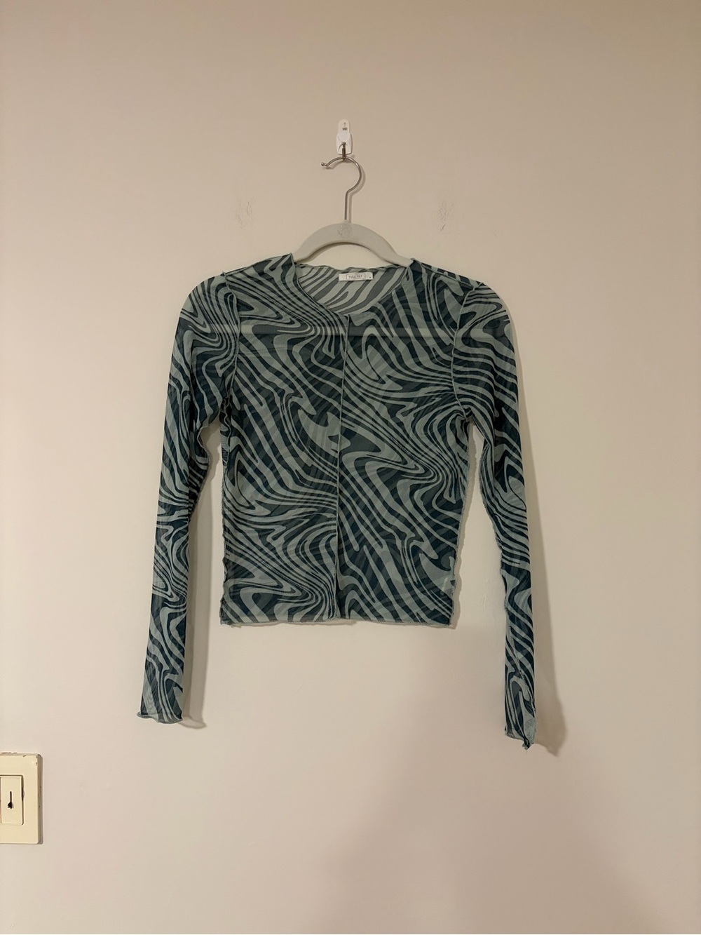 Wavy Print Long Sleeve Mesh Top - Blue